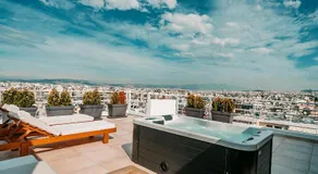 Suites with magical view & jacuzzi - Image 3