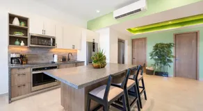 New Luxurious Oceanfront 2 Bedroom Condo with Stunning Views - Image 5