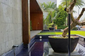 H Villa Inn - Image 5