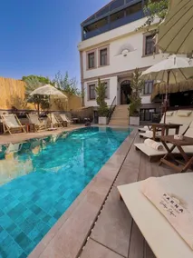 Parna Hotel - Image 2
