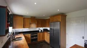 Beautiful 4BD Family Home in Lee on the Solent - Image 3