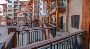 Studio Deluxe in the Lodge at Mountaineer Square - Image 4