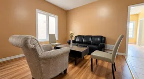 Private King Bedroom with TV, Workspace, Dresser & Mini Fridge in Brampton Shared Home - 3 Baths, Full Kitchen, WiFi, Laundry & Deck - Near GO Station, Ideal for Work & Couples! - Image 2