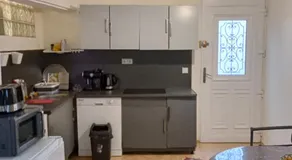 Jolie appartement de deux pièces au calme - Image 3