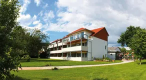 Hotel & Restaurant Kronenhof am Weser-Radweg - Image 3