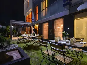 Batra Hotel and Residences - Image 3
