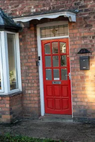 Comfortable 3BR Home, Steps from York Town Centre, Sleeps 6, Free Parking - Image 5