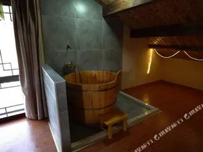 Taiji Cave Slow Valley Homestay - Image 2