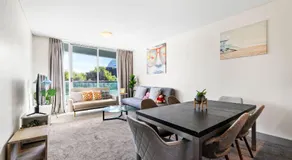 CBD Apt near Town Hall, QVB & Darling Harbour & ICC - Image 3