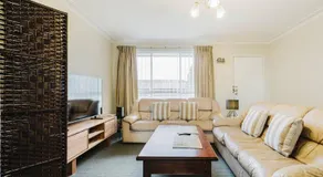 Urban Comfort In Coburg - Free Parking & Wifi - Image 2