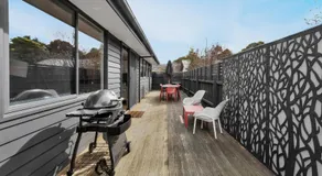 Bridge Beach House Central Barwon Heads Sleeps 12 Walk everywhere Modern beach house Disability Accessible - Image 5