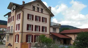 Halte au pied du Creux du Van - Image 2