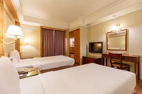 SL MOTEL - Image 2