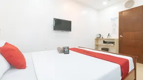 RedDoorz at RJs Bldg near Lyceum Gen Trias Cavite - Image 2
