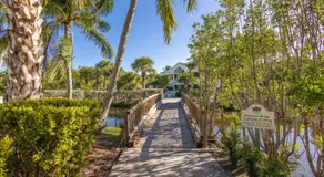 Tortuga Suite at Sunrise Suites Resort - Heated Pool, Hot Tub & Free Parking - Image 5