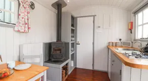 The Shepherds Hut - Image 4