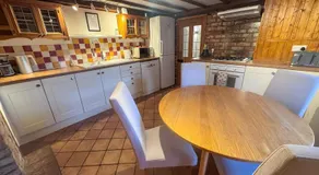 The Dog House, Mere - Image 4