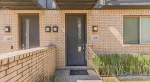 Stunning Townhome Near Uptown - Image 4