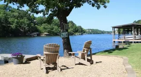 #02 - Unique Lakeside Studio Cottage- Pet Friendly - Image 4