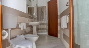 Villette Pietra Bianca - Image 2