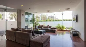 Long Beach Hotel - Image 5