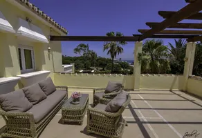 EXQUISITE VILLA 50M TO BEACH - Image 5