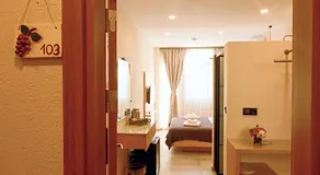 Uva Rooms - Image 4