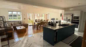 Avon Dhu 6 Bedroom Luxury Retreat Villa - Image 4