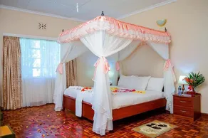Kenmosa Resort - Image 2