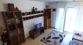 BOK - Central modern 2BR Apt w balcony, FREE INDOOR PARKING! - Image 2
