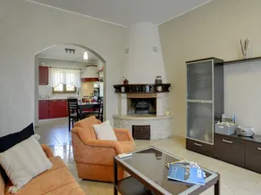 Villa in Peroj with Private Pool & Near Beach - Image 2