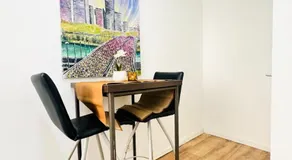 Private Rooms in 5BR Apartment Near Matzleinsdorfer Platz - Image 4