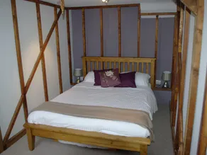 Horse and Groom Inn - Image 5
