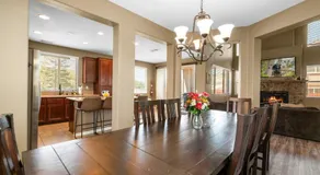 The Maple Ridge Hot-Tub and BBQ and Game Room! - Image 4