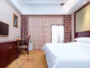 Vienna Hotel Shanghai Songjiang Wanda - Image 3