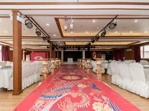 Luyuan Business Hotel - Image 5