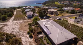 Tura Beachhouse in Dolphin Cove - Image 4