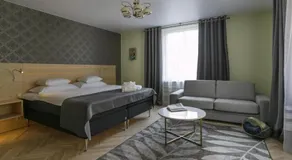 Dönhoff Residence - Image 2