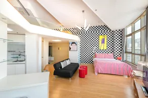 Travel House - Image 5