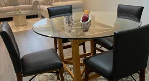 Cozy Home located in a prime area. - Image 3