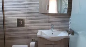 Krystal Hotel - Image 2