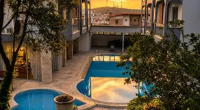 Calis Hotel - Image 2