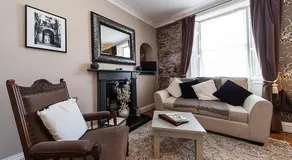 The George Hotel - Image 2