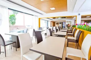 Siam Paradise Entertainment Complex - Image 3