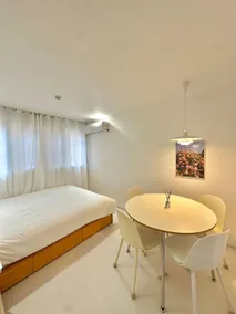 Jena Stay - Image 2