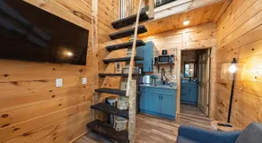 Tiny Loft-Spider Lake-SUP Rentals-Beach-10mi to TC - Image 2