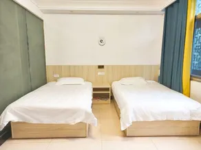 Longhushan Clear Water Bay Homestay - Image 4