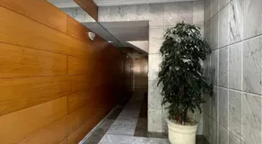 Preciosa vivienda con gran terraza, parking gratis - Image 4
