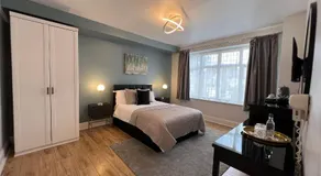 Madonna Halley Hotel - Image 2