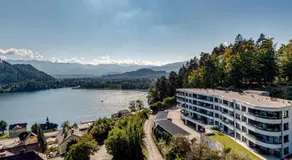 Apartment Top 5 Alpe maritima Seeblick-Bergkulisse by Interhome - Image 3